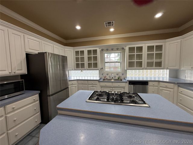 607 Nelson, Mcalester, OK 74501