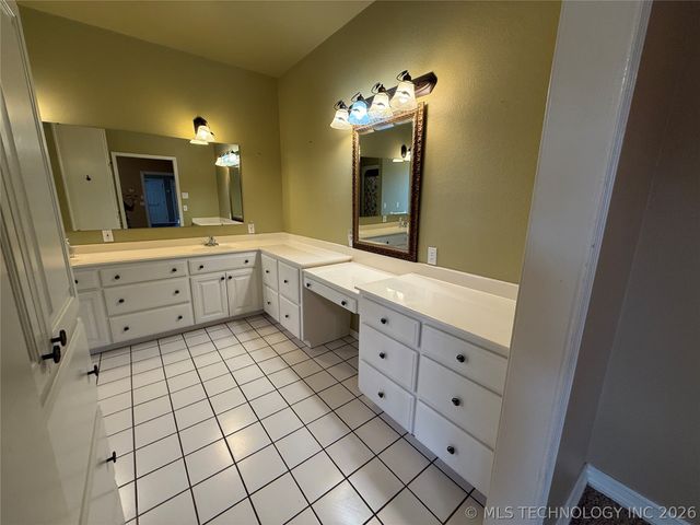 607 Nelson, Mcalester, OK 74501