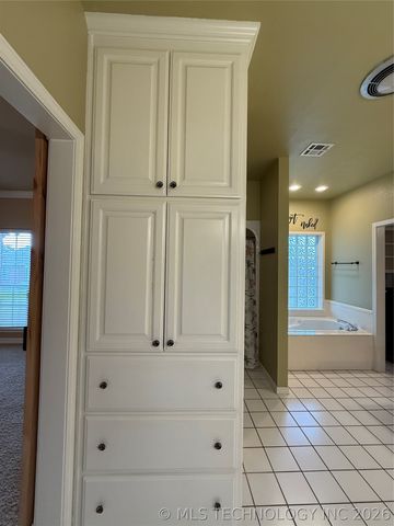 607 Nelson, Mcalester, OK 74501