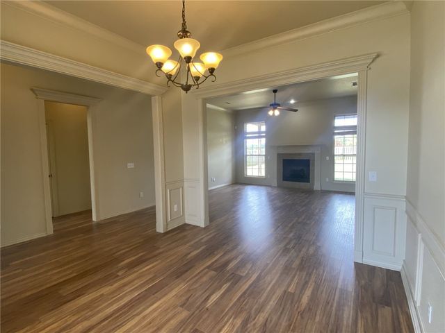2311 N Cornwall Avenue, Fayetteville, AR 72704