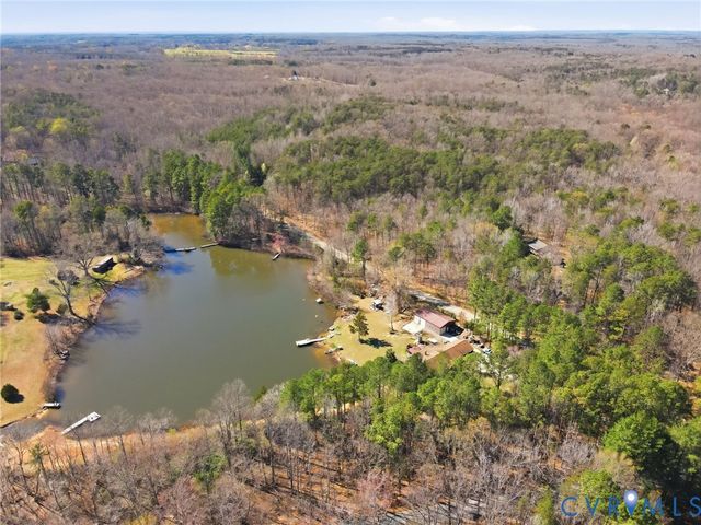 16391 Gun Barrel Rd, Beaverdam, VA 23192