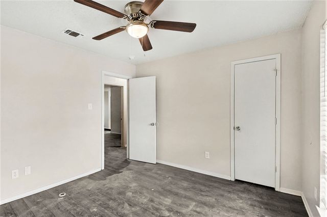 2705 Warren Lane, Fort Worth, TX 76112