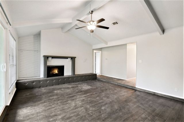 2705 Warren Lane, Fort Worth, TX 76112