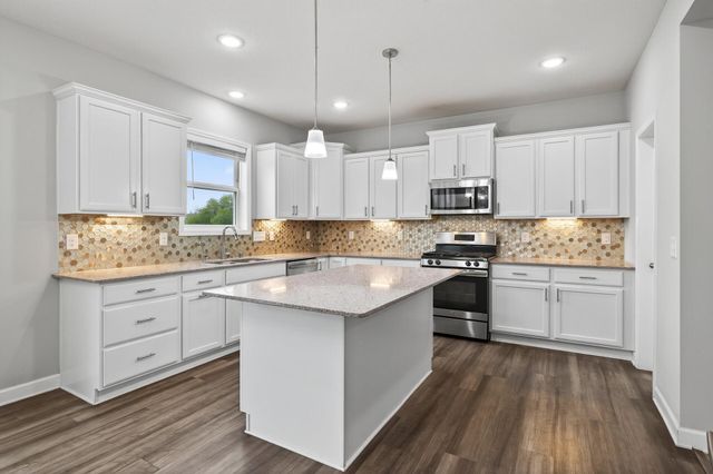 7450 Ridge Creek Trail, Shakopee, MN 55379