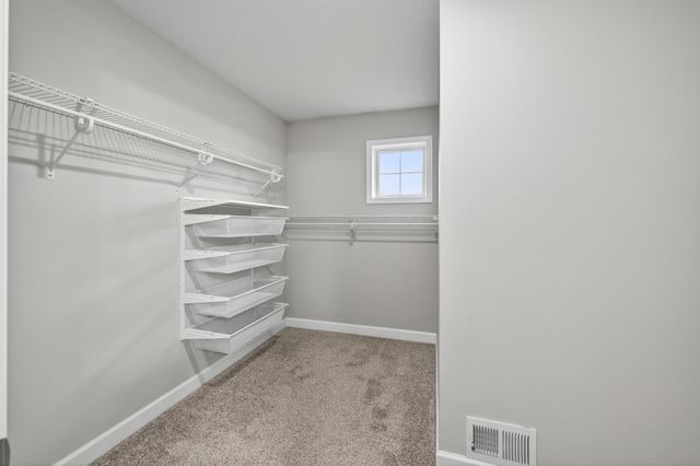 7450 Ridge Creek Trail, Shakopee, MN 55379