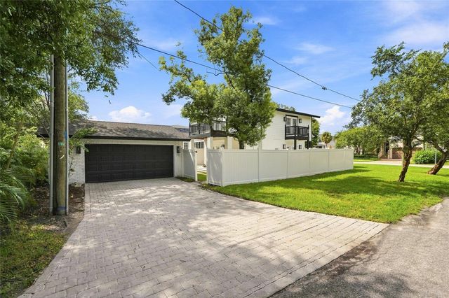 4902 W SAN RAFAEL STREET, Tampa, FL 33629