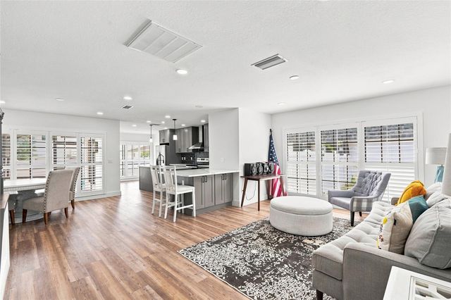 4902 W SAN RAFAEL STREET, Tampa, FL 33629