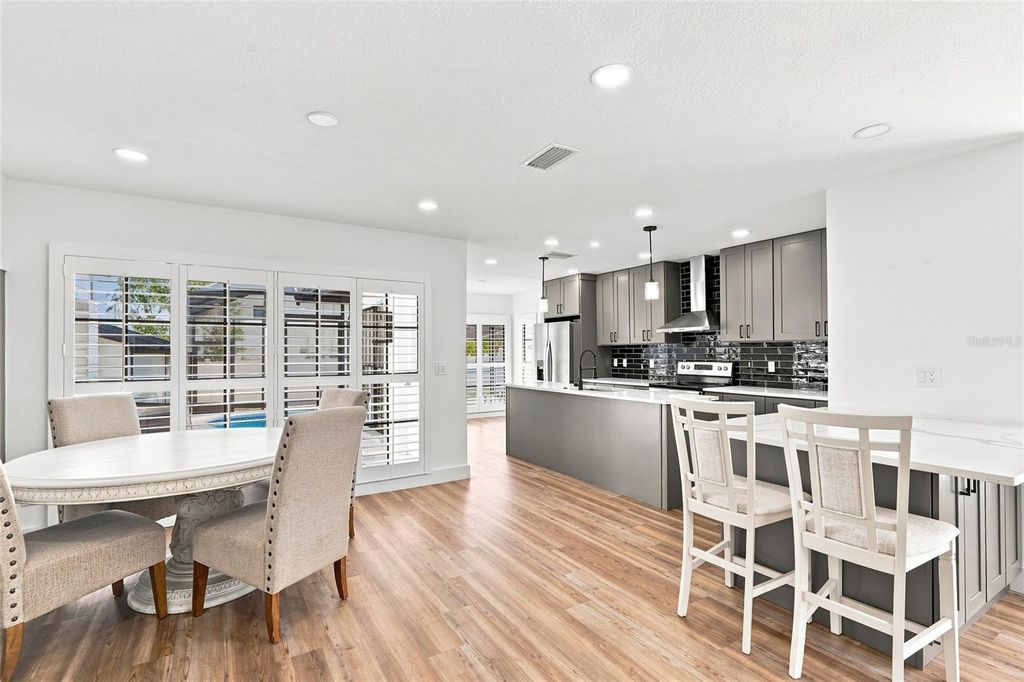 Image 10 of property listing at 4902 W SAN RAFAEL STREET, Tampa, FL 33629