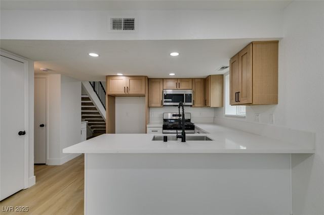 1243 West Monroe Avenue, Las Vegas, NV 89106