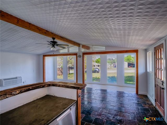 103 Chism Street, Burnet, TX 78611