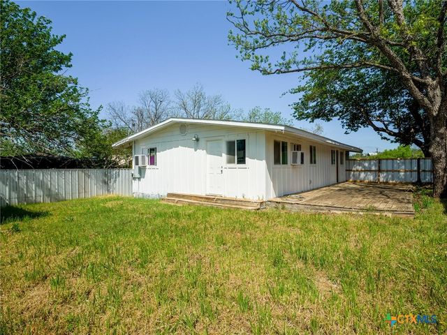 103 Chism Street, Burnet, TX 78611