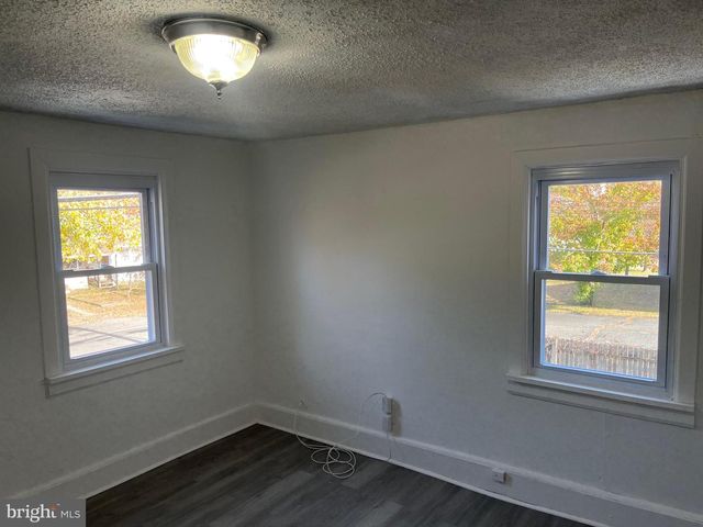 725 E PINE ST, Millville, NJ 08332