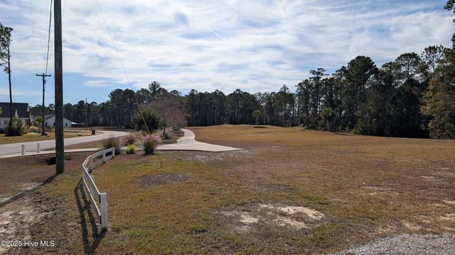 216 Alderman Landing Road, Holly Ridge, NC 28445