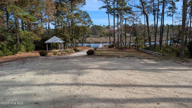 216 Alderman Landing Road, Holly Ridge, NC 28445