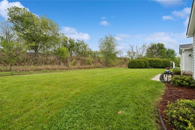 101 Wimbledon Dr, Mt Pleasant Twp, PA 15666