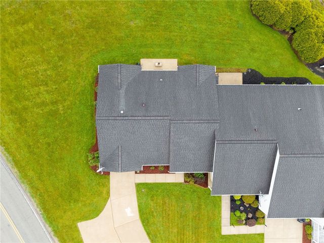 101 Wimbledon Dr, Mt Pleasant Twp, PA 15666