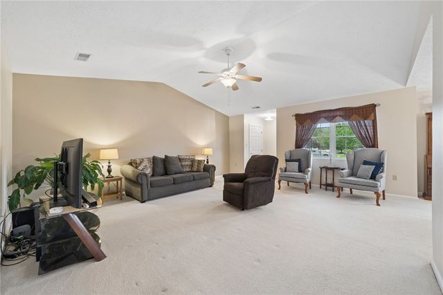 101 Wimbledon Dr, Mt Pleasant Twp, PA 15666