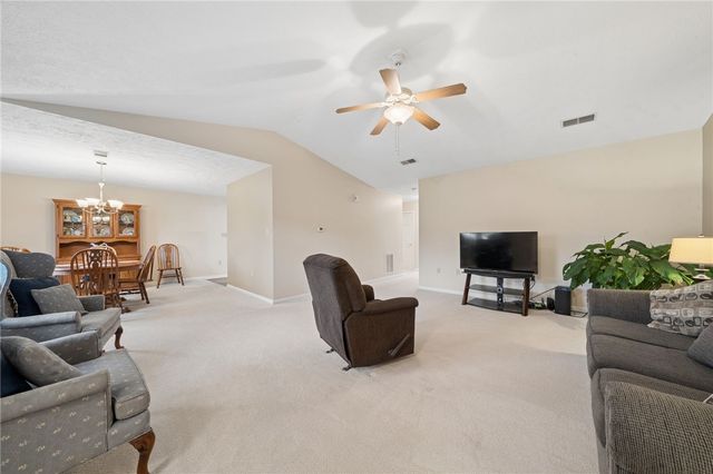 101 Wimbledon Dr, Mt Pleasant Twp, PA 15666