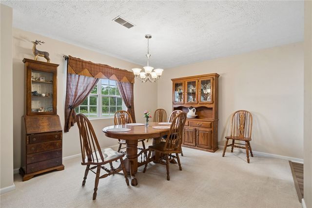 101 Wimbledon Dr, Mt Pleasant Twp, PA 15666