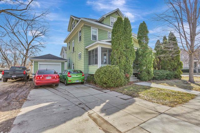 704 WISCONSIN STREET, Oshkosh, WI 54901