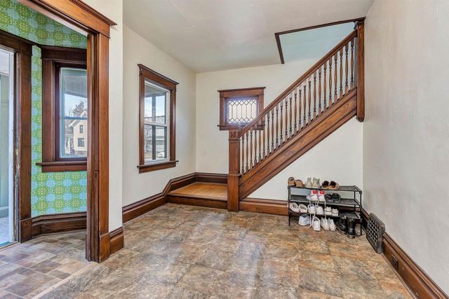 704 WISCONSIN STREET, Oshkosh, WI 54901