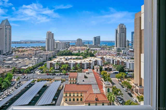 700 Front St 1303, San Diego, CA 92101