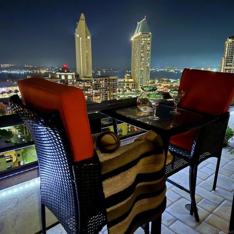 700 Front St 1303, San Diego, CA 92101