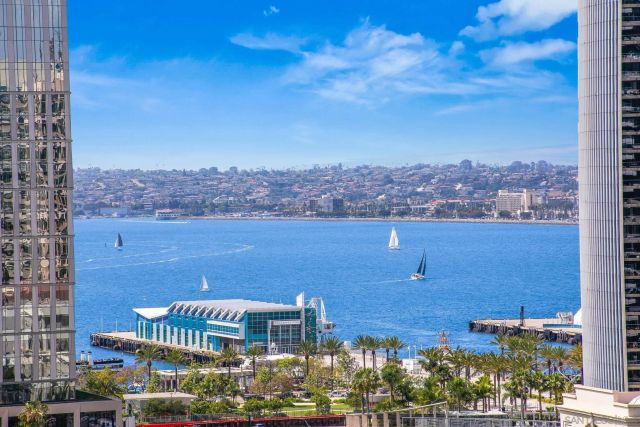 700 Front St 1303, San Diego, CA 92101