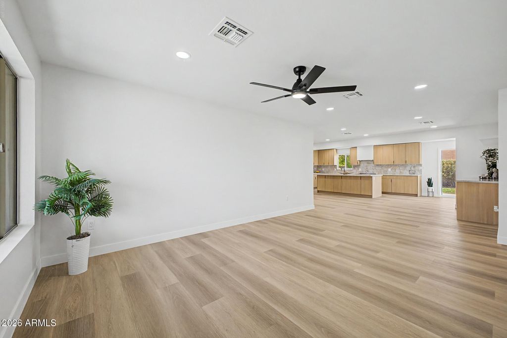 3440 E SUNNYSIDE Drive, Phoenix, AZ 85028 — photo 5