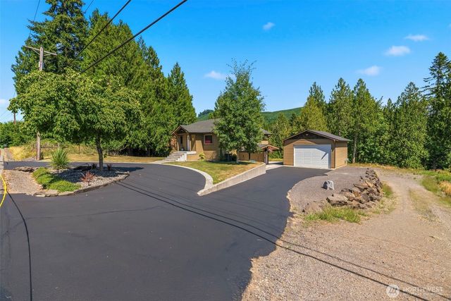 4236 Pleasant Hill Road, Kelso, WA 98626