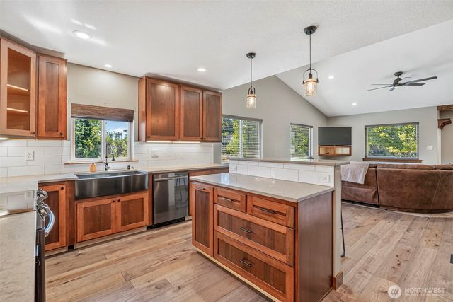 4236 Pleasant Hill Road, Kelso, WA 98626
