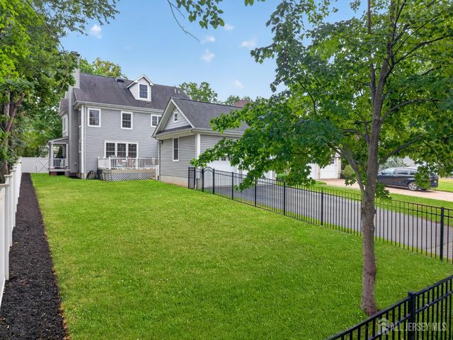 23 Hickory Street, Metuchen, NJ 08840