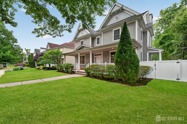 23 Hickory Street, Metuchen, NJ 08840