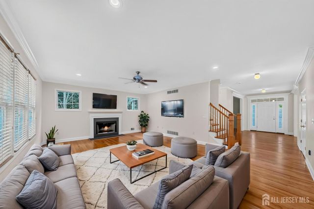 23 Hickory Street, Metuchen, NJ 08840