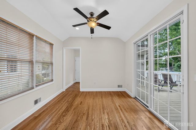 23 Hickory Street, Metuchen, NJ 08840
