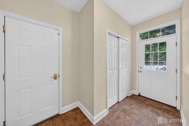 23 Hickory Street, Metuchen, NJ 08840