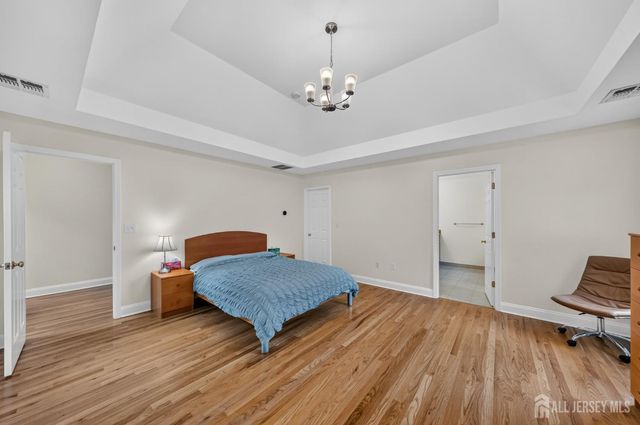 23 Hickory Street, Metuchen, NJ 08840
