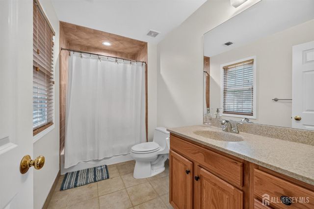 23 Hickory Street, Metuchen, NJ 08840