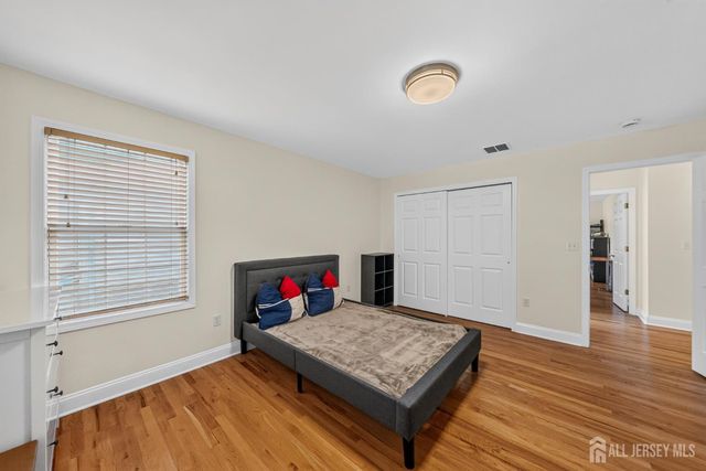 23 Hickory Street, Metuchen, NJ 08840