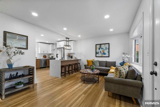 474 Sussex Road, Wood Ridge, NJ 07075