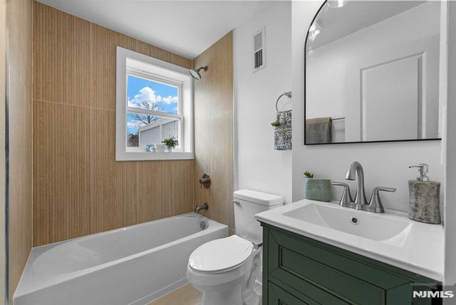 474 Sussex Road, Wood Ridge, NJ 07075