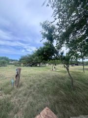 707 Mountain View, Bandera, TX 78003