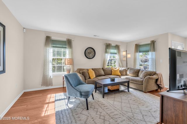 124 Sandpiper Drive, Belford, NJ 07718