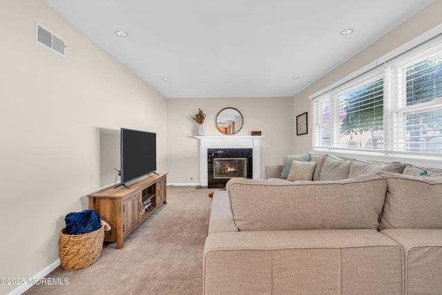 124 Sandpiper Drive, Belford, NJ 07718