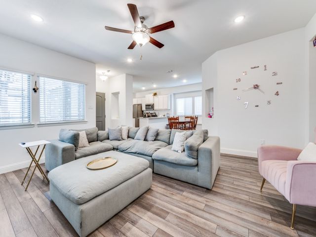 660 Coleman Street, Aubrey, TX 76227