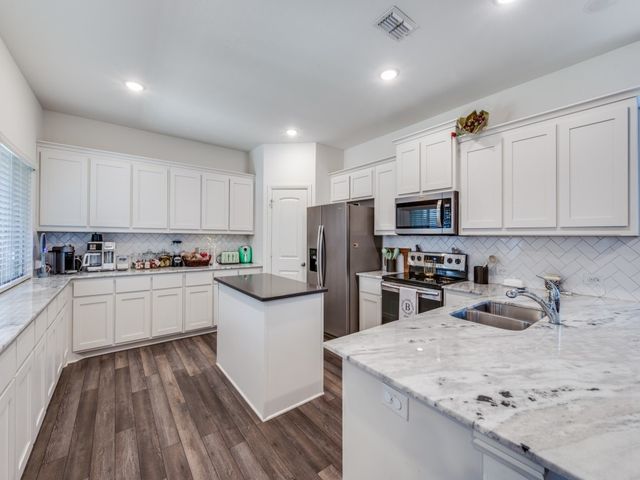 660 Coleman Street, Aubrey, TX 76227