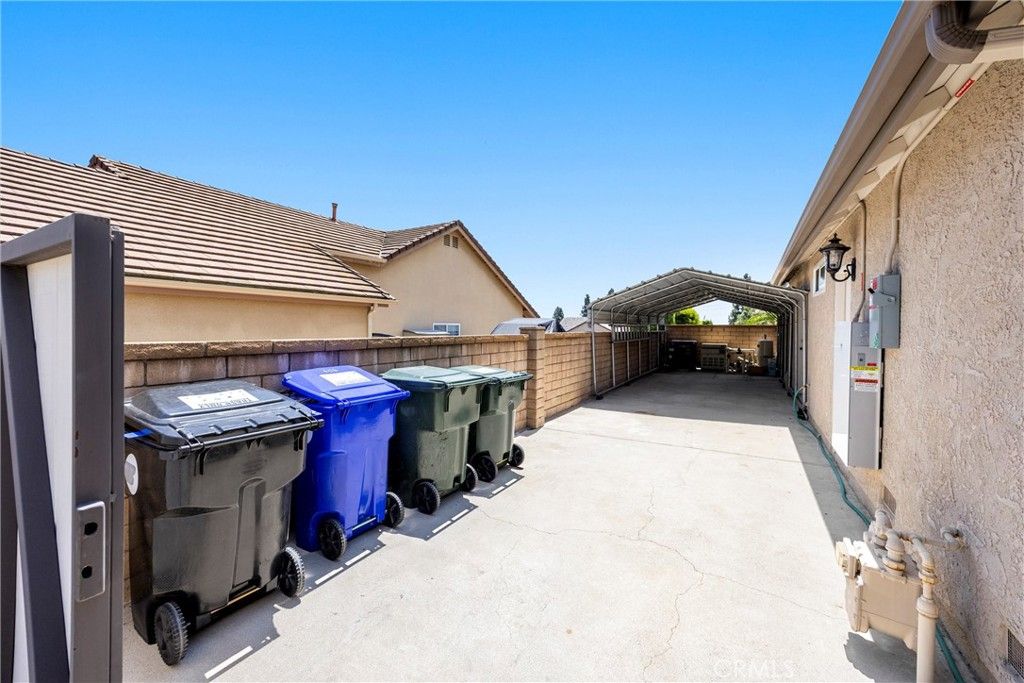 Image 21 of property listing at 904 Pineridge St, Upland, CA 91784