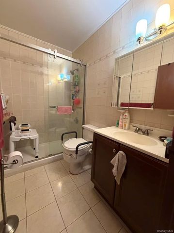 7626 47TH Avenue 2E, Elmhurst, NY 11373