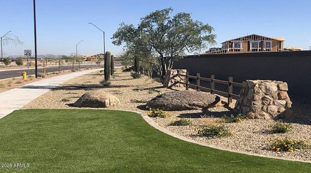 14796 W SMOKETREE Drive, Surprise, AZ 85387
