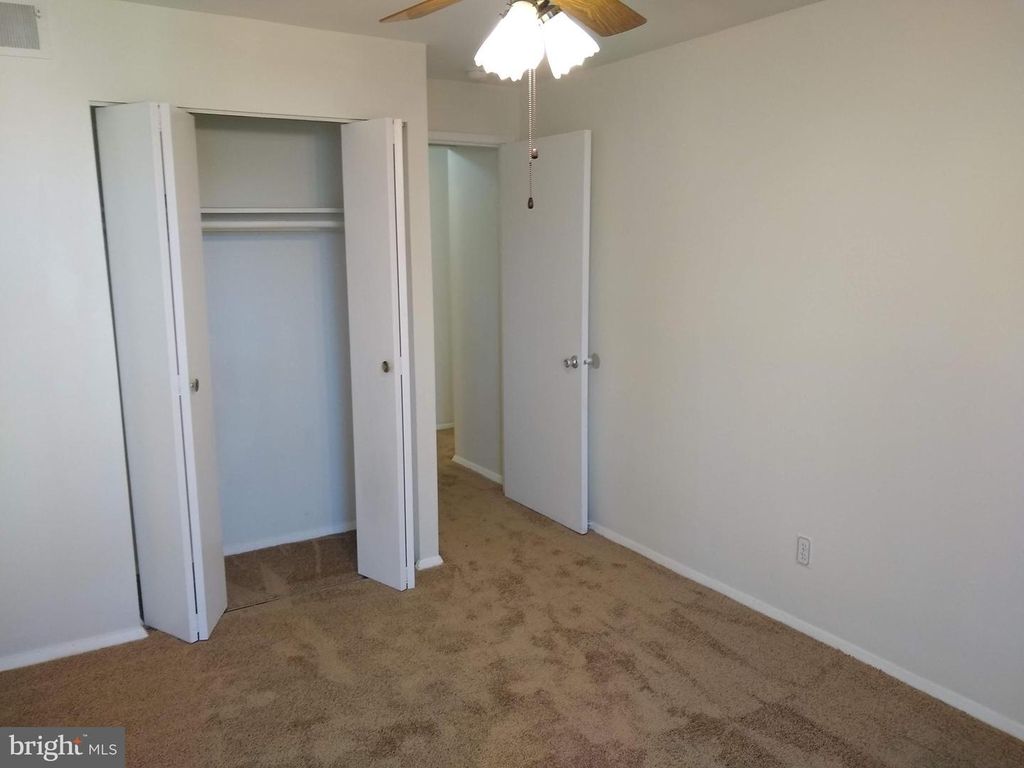 Image 5 of property listing at 118 DUVALL LN #115-20, Gaithersburg, MD 20877